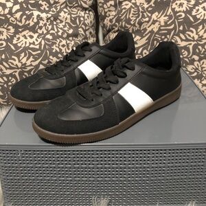 Madden Girl Keener Black and White Women’s Sneakers